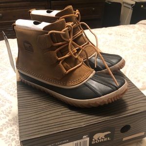 Sorel “Out N About Leather” Waterproof Boots
